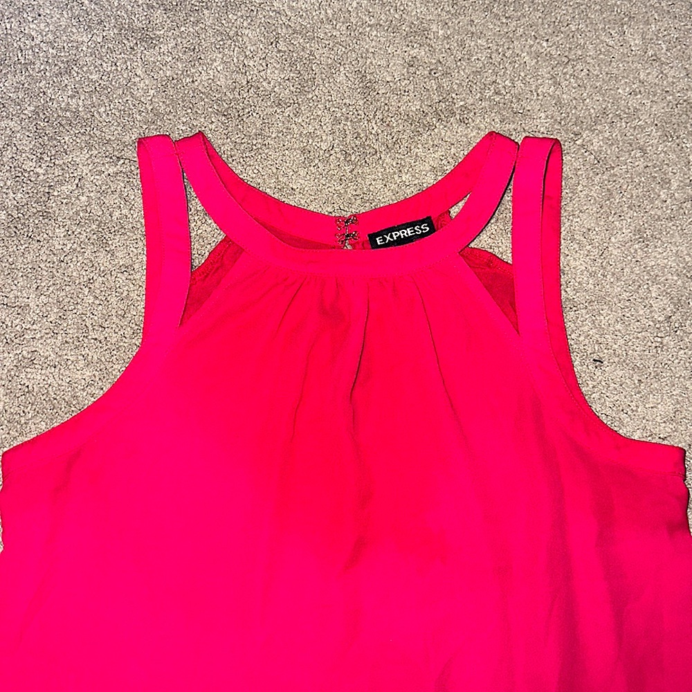 Express Top 💕 - Picture 2 of 6